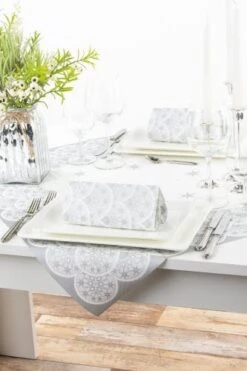 Mank Airlaid Tischdecke Saphira In Grau-Silber, 80 X 80 Cm, 20 Stück - Mitteldecke Tischtuch Weihnachten Ornamente -Weihnachten Schmücken Geschäft cb908a53 2256 46e9 974d b5610ba03cdb